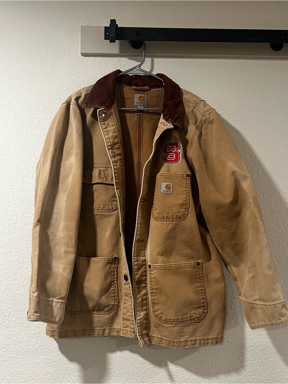 Carhartt Men’s Brown Canvas Barn Jacket with Corduroy Collar